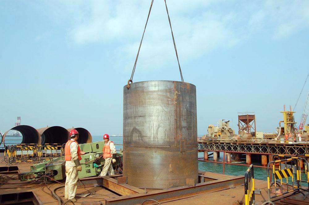 鋼護筒 橋梁打樁鋼護筒 廣東焊接（jiē）鋼管 鋼（gāng）板卷（juàn）管丁字焊管 佛山草莓视频成人鋼鐵廠家（jiā）現貨直（zhí）銷 型號規格齊全 可加工定做 庫存量大